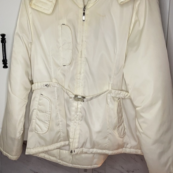 Hooded Winter Jacket With Belt - Off-White - Large - Picture 2 of 12